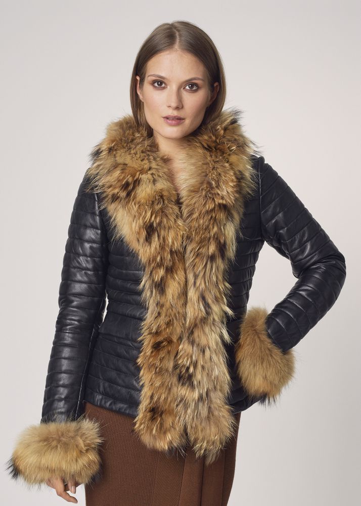 Women's Leather Jacket With Fur Collar